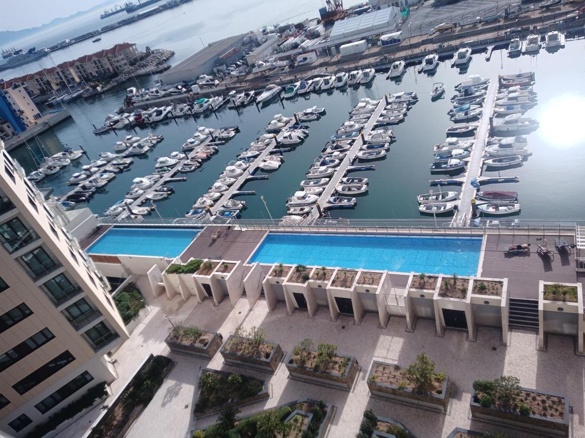 Kings Wharf Quay29 - Large Studio Apartment With 3 Pools - Gym - Rock Views - Holiday And Short Let Apartments In Gibraltar Exteriör bild