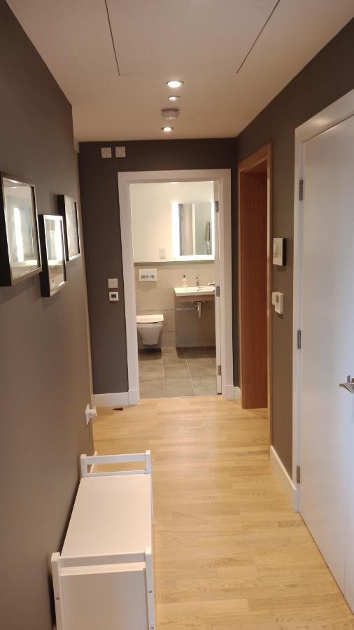Kings Wharf Quay29 - Large Studio Apartment With 3 Pools - Gym - Rock Views - Holiday And Short Let Apartments In Gibraltar Exteriör bild
